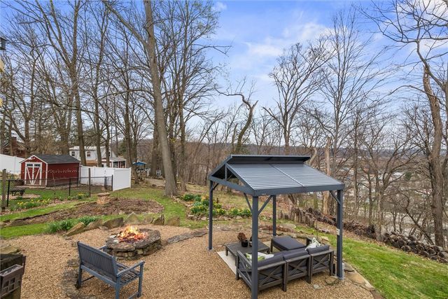 455 Argonne Dr, New Kensington, PA 15068