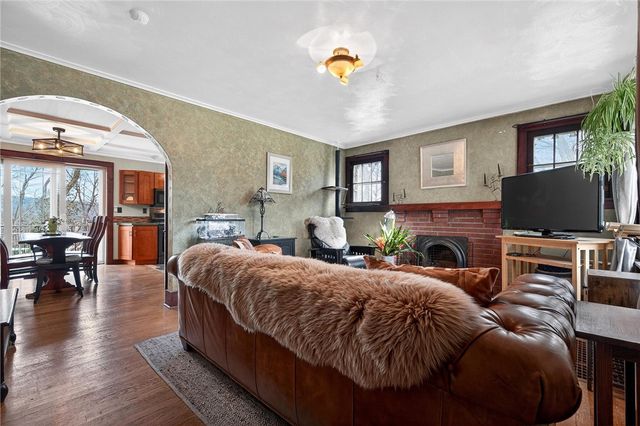 455 Argonne Dr, New Kensington, PA 15068