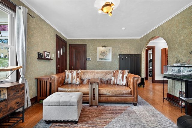 455 Argonne Dr, New Kensington, PA 15068