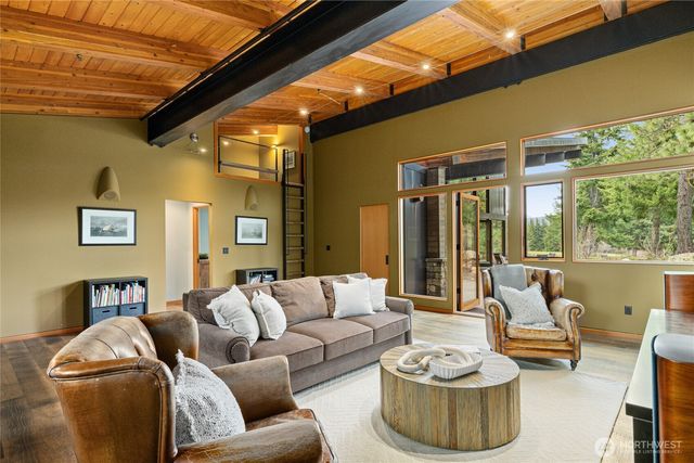 250 Leaden Queen Lane, Cle Elum, WA 98922