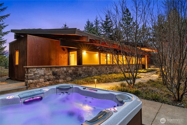 250 Leaden Queen Lane, Cle Elum, WA 98922