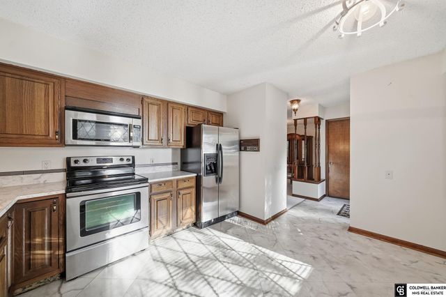 7106 Shamrock Road, Lincoln, NE 68506