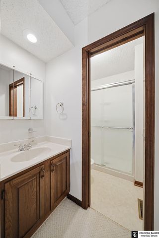 7106 Shamrock Road, Lincoln, NE 68506