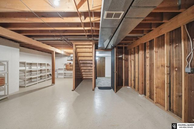 7106 Shamrock Road, Lincoln, NE 68506