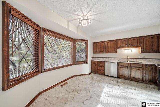 7106 Shamrock Road, Lincoln, NE 68506