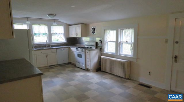 740 CANAL ST, Scottsville, VA 24590