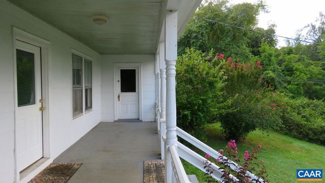 740 CANAL ST, Scottsville, VA 24590
