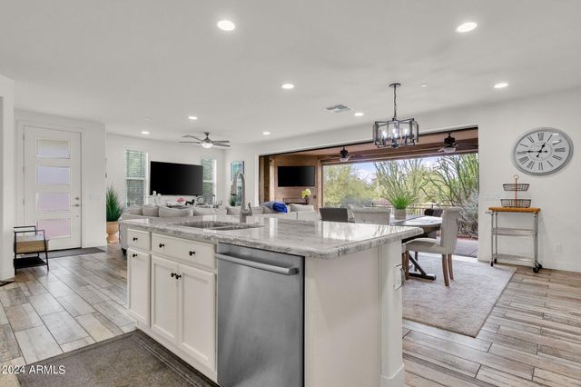 10260 E WHITE FEATHER Lane 1025, Scottsdale, AZ 85262