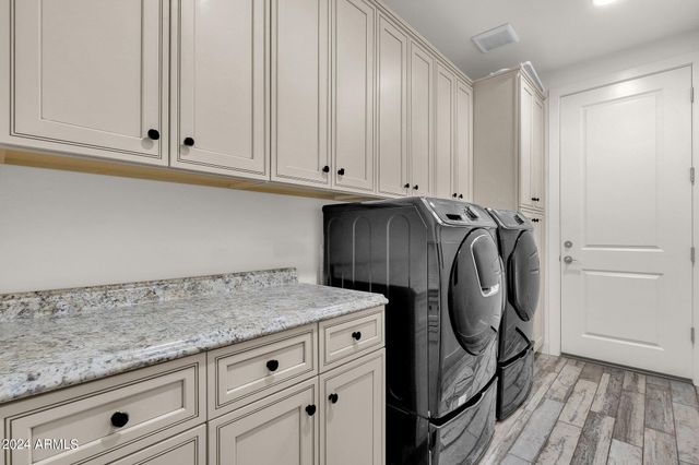 10260 E WHITE FEATHER Lane 1025, Scottsdale, AZ 85262