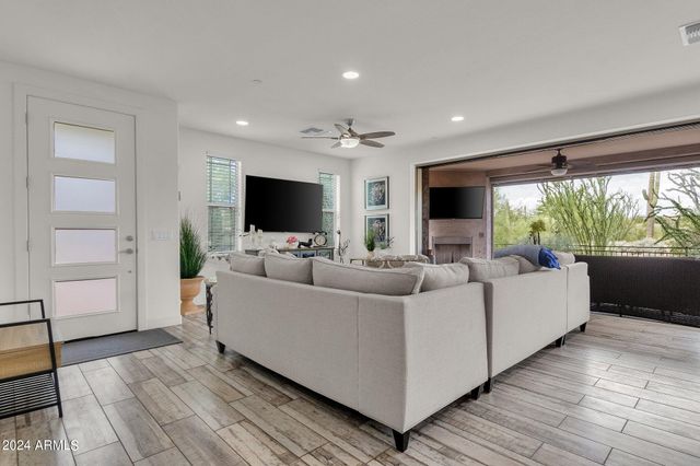 10260 E WHITE FEATHER Lane 1025, Scottsdale, AZ 85262