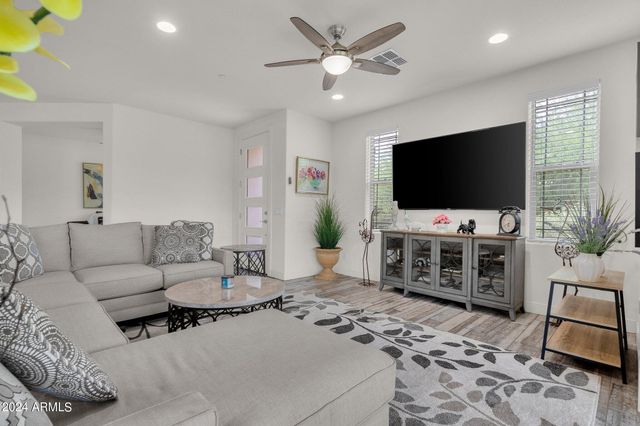 10260 E WHITE FEATHER Lane 1025, Scottsdale, AZ 85262