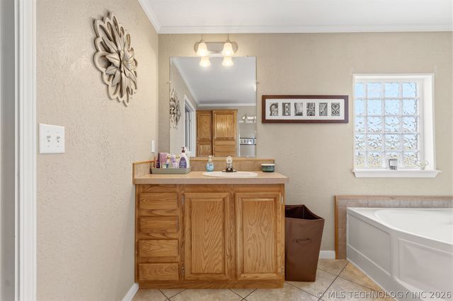 188 Westridge Road, Healdton, OK 73438