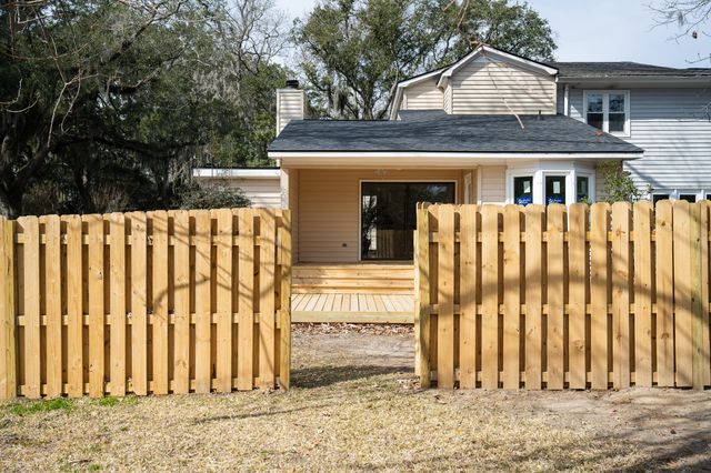 975 Harbor Oaks Drive, Charleston, SC 29412