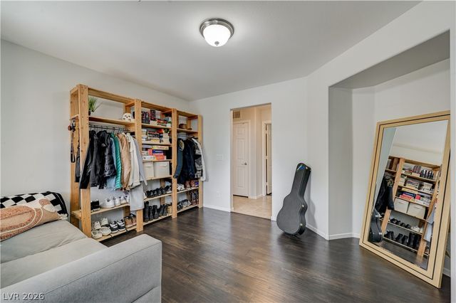 9060 Alluring Avenue, Las Vegas, NV 89149