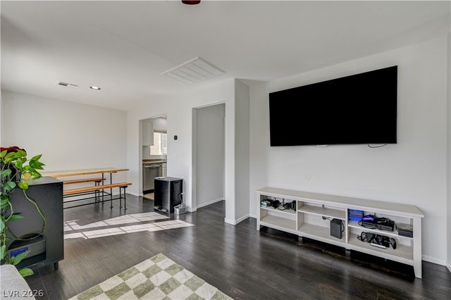 9060 Alluring Avenue, Las Vegas, NV 89149