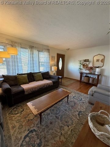 203 Sand Plant Road, St Albans, WV 25177