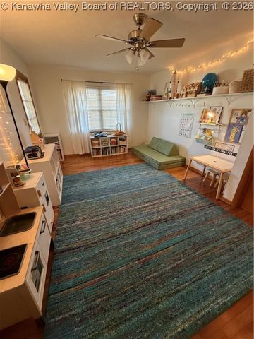 203 Sand Plant Road, St Albans, WV 25177