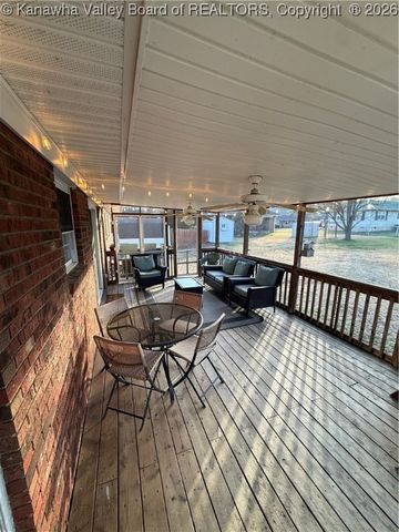 203 Sand Plant Road, St Albans, WV 25177