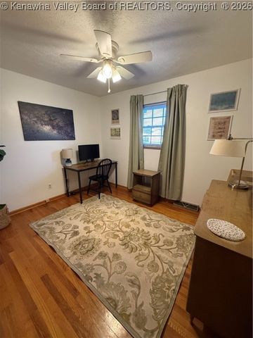 203 Sand Plant Road, St Albans, WV 25177