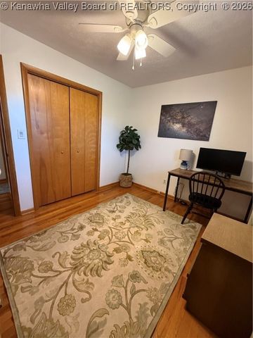 203 Sand Plant Road, St Albans, WV 25177