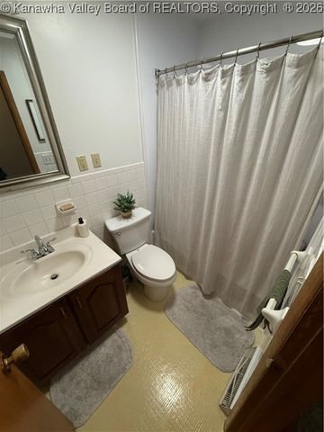 203 Sand Plant Road, St Albans, WV 25177