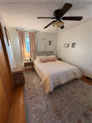 203 Sand Plant Road, St Albans, WV 25177