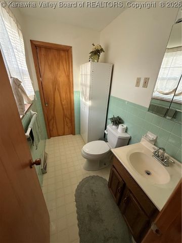 203 Sand Plant Road, St Albans, WV 25177