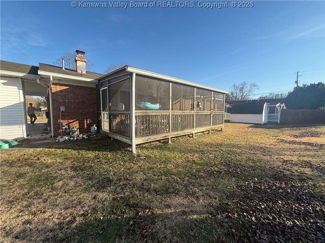 203 Sand Plant Road, St Albans, WV 25177