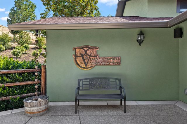 1320 N Mountain Avenue, Ashland, OR 97520