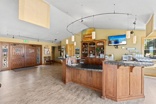 1320 N Mountain Avenue, Ashland, OR 97520