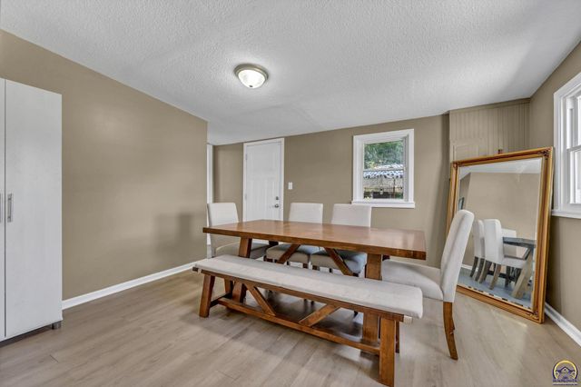 3303 SE Indiana AVE, Topeka, KS 66605