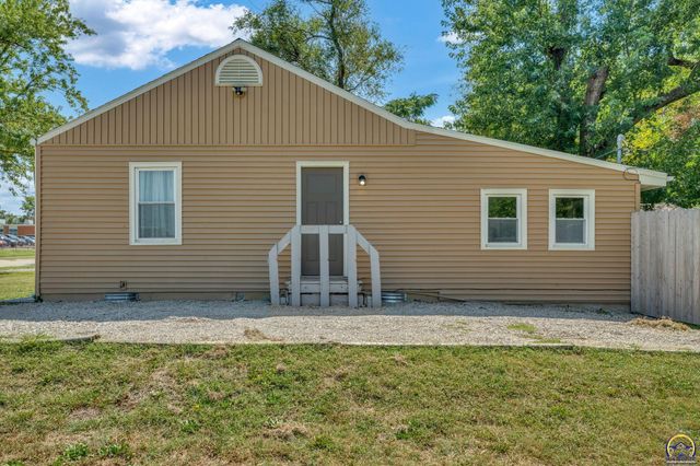 3303 SE Indiana AVE, Topeka, KS 66605