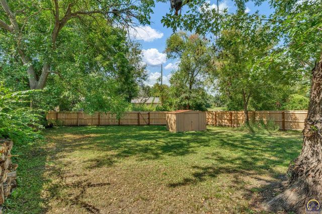 3303 SE Indiana AVE, Topeka, KS 66605