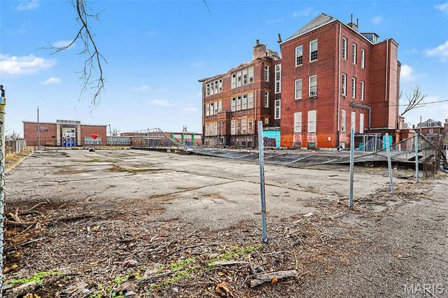 1131 N Euclid Avenue, St Louis, MO 63113