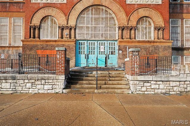 1131 N Euclid Avenue, St Louis, MO 63113