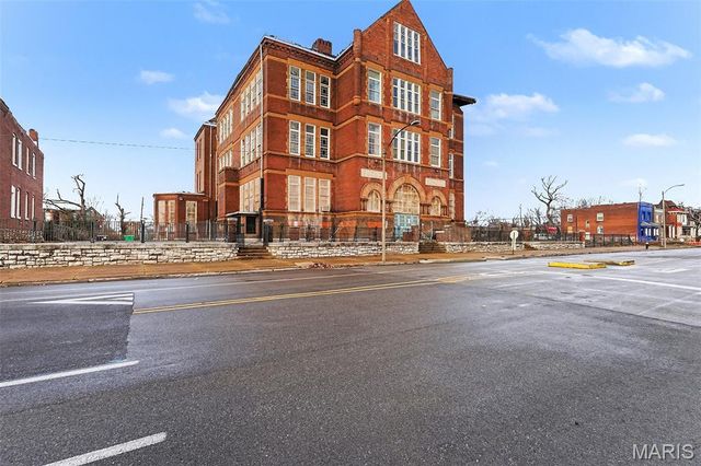 1131 N Euclid Avenue, St Louis, MO 63113