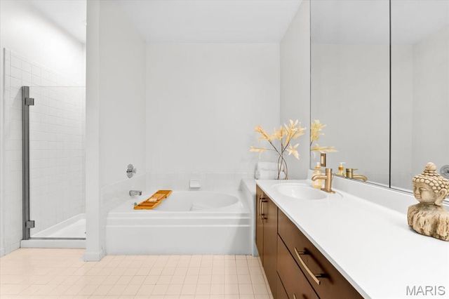 4111 W Pine Boulevard 12, St Louis, MO 63108