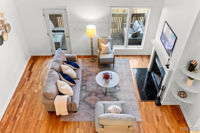 4111 W Pine Boulevard 12, St Louis, MO 63108