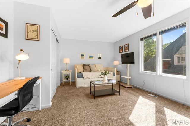 4111 W Pine Boulevard 12, St Louis, MO 63108