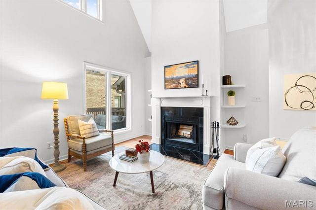 4111 W Pine Boulevard 12, St Louis, MO 63108