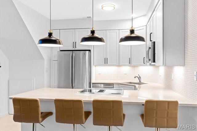 4111 W Pine Boulevard 12, St Louis, MO 63108