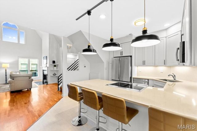 4111 W Pine Boulevard 12, St Louis, MO 63108