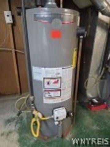 42 Ledyard Avenue, Cheektowaga, NY 14043