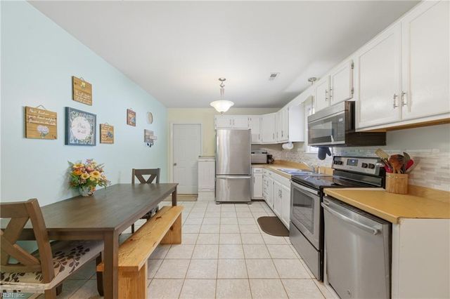 1619 Colonial AVE, Smithfield, VA 23430