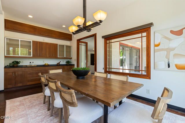 2136 Sunnybank Drive, La Canada Flintridge, CA 91011