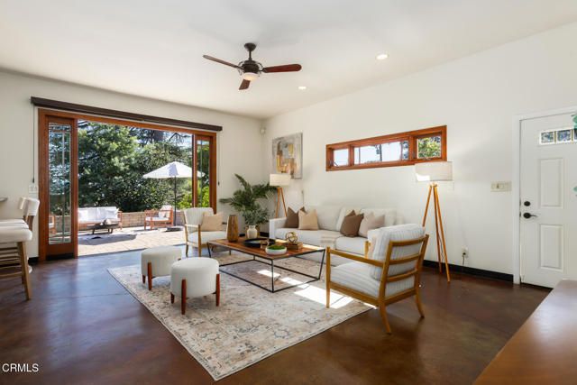 2136 Sunnybank Drive, La Canada Flintridge, CA 91011