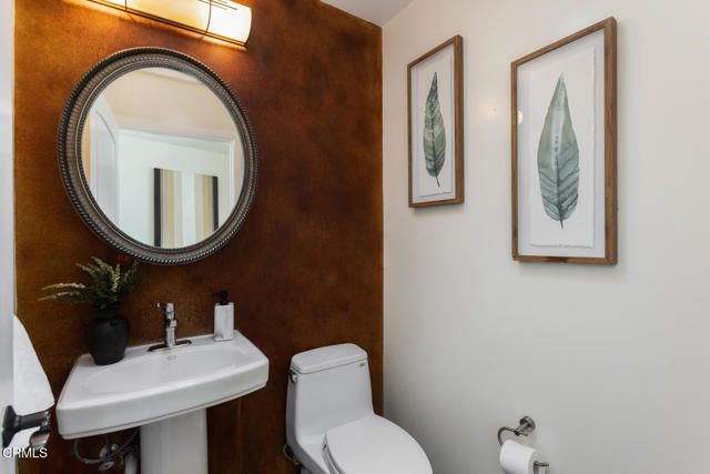2136 Sunnybank Drive, La Canada Flintridge, CA 91011