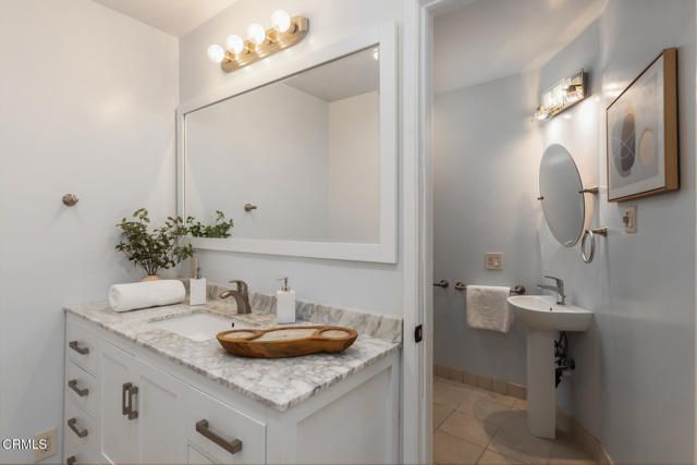 2136 Sunnybank Drive, La Canada Flintridge, CA 91011