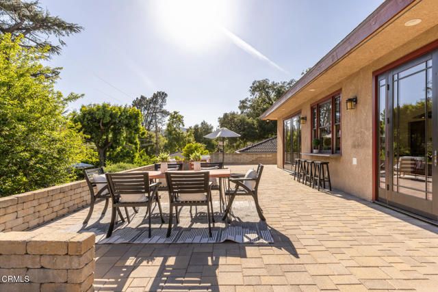 2136 Sunnybank Drive, La Canada Flintridge, CA 91011