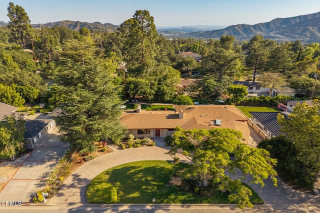 2136 Sunnybank Drive, La Canada Flintridge, CA 91011